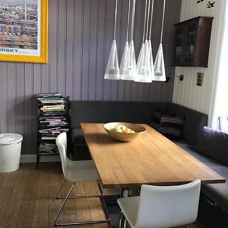 Leilighet Vakker Stor Sentralt I *