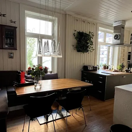 Vakker Stor Sentralt I *