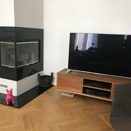 Vakker Stor Sentralt I Apartment